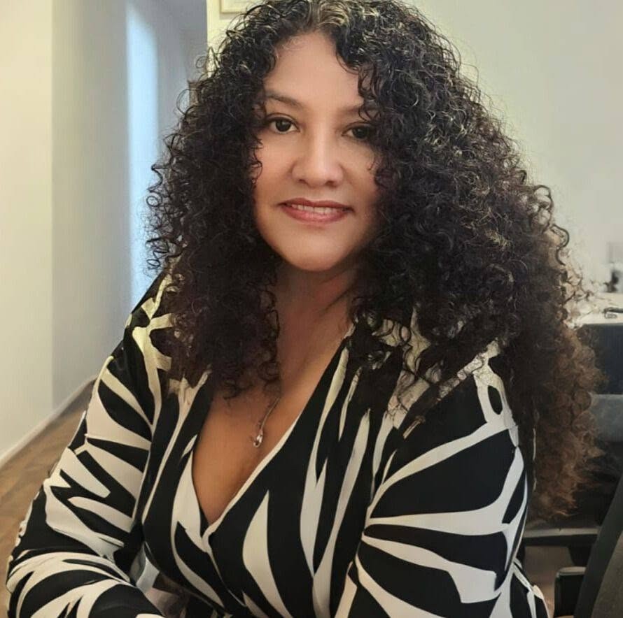 Dra. Elizabeth Benavides Cacya - Psicóloga y Psicoterapeuta